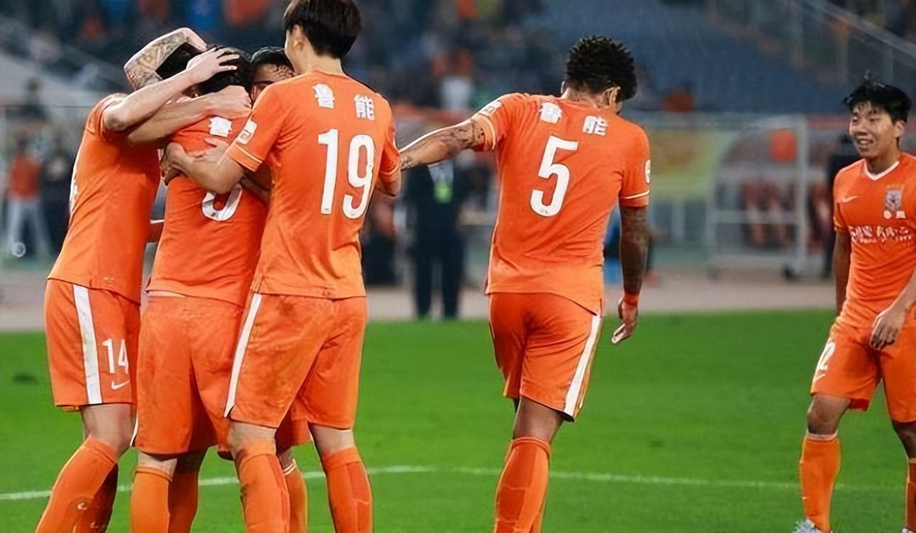 开云体育网址-鲁能2026赛季主力门将人选悬念揭晓 ！球迷还是看好他，值得期待