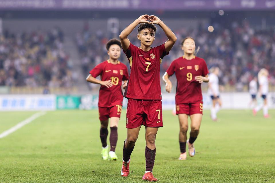 开云体育-中国女足1-2俄罗斯 队史首负对手 王霜世界波难救主 86分钟被绝杀